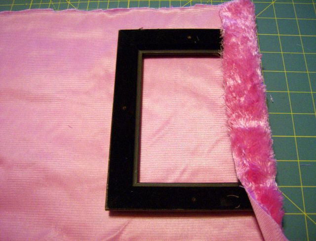 SchneiderPeeps - How to cover a frame with fabric.  This is a great way to dress up a thrifted frame and make a silhouette gift just a litte more special - especially for a girl. 